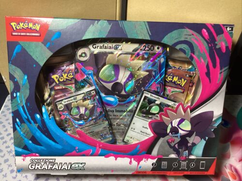 Box Collezione Pokémon Grafaiai-ex con carta promozionale olografica, carta Shroodle e 4 bustine d'espansione